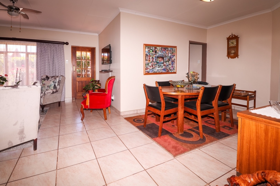 3 Bedroom Property for Sale in Flamwood North West